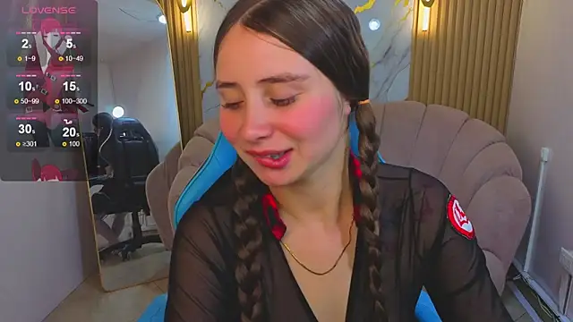 Snapshot of Ariana18_b chatting on March 21, 2026, 1:04 pm Ariana18 b online show from March 21, 2026, 1:04 pm