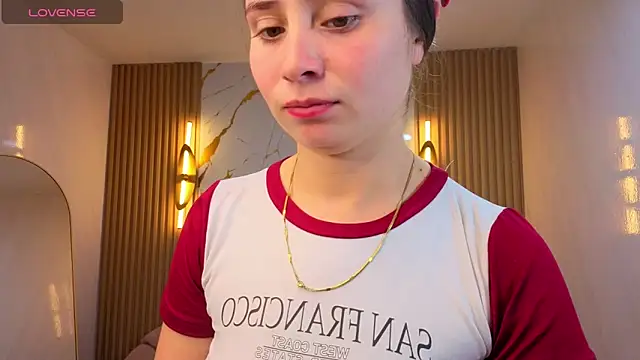 Snapshot of Ariana18_b chatting on February 28, 2026, 12:49 pm Ariana18 b online show from February 28, 2026, 12:49 pm