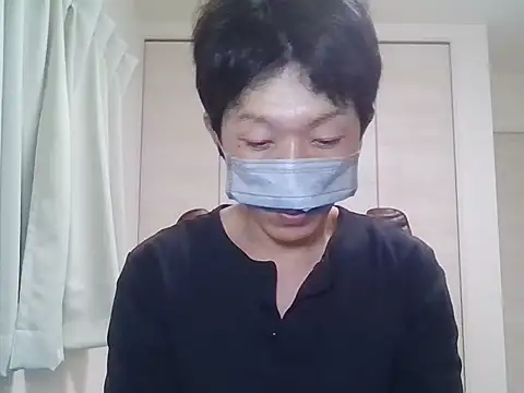 Snapshot of K0U-123 chatting on April 20, 2026, 3:02 pm K0U-123 online show from April 20, 2026, 3:02 pm