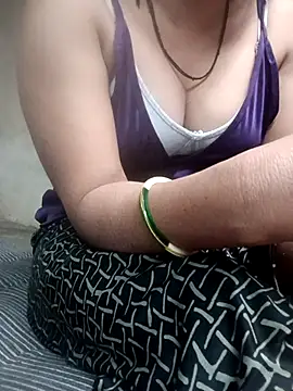 Annuhot143 online show from February 10, 2026, 8:46 am