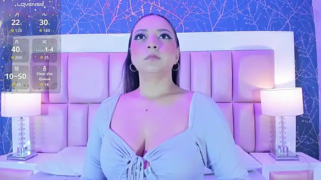 KiaraEverly online show from May 2, 2026, 3:39 pm