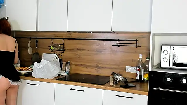 NessaV online show from March 18, 2026, 10:51 am