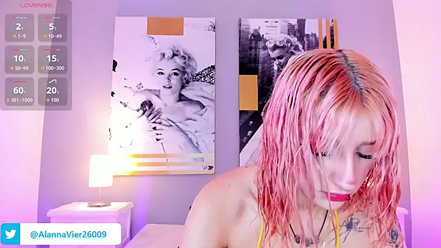 AlannaViera online show from June 25, 2026, 11:48 am