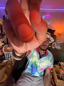 StillArQuez online show from April 6, 2026, 3:35 am