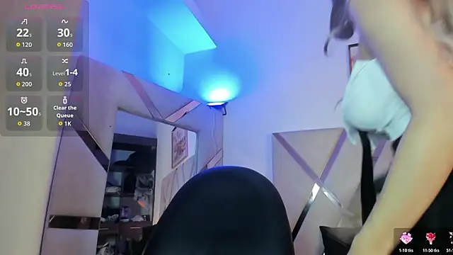 Lucia velez online show from March 8, 2026, 2:59 am