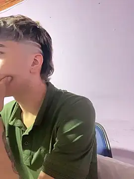 AlexanderCollman2 online show from March 18, 2026, 5:43 am