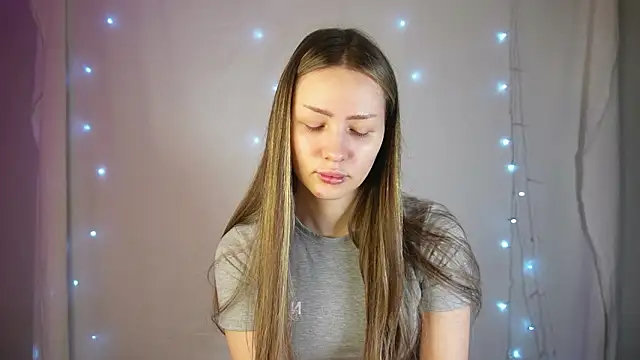 Murmella online show from March 18, 2026, 4:26 am