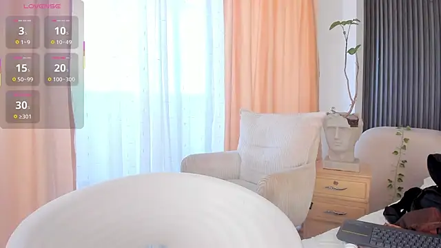CarolineFyre online show from July 28, 2026, 2:35 pm