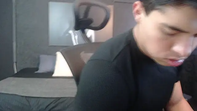 hat guy01 online show from February 6, 2026, 9:00 pm