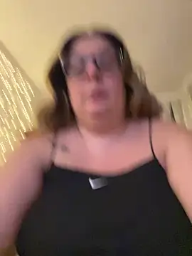 JasmineGlow7 online show from March 25, 2026, 10:52 pm