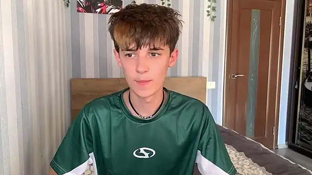 Sweet Dude online show from June 22, 2026, 2:03 pm