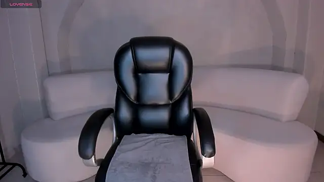 Snapshot of IsabellaMorettiX chatting on March 13, 2026, 4:06 am IsabellaMorettiX online show from March 13, 2026, 4:06 am