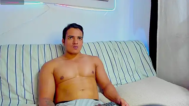 jhon nicolas online show from February 25, 2026, 8:08 pm