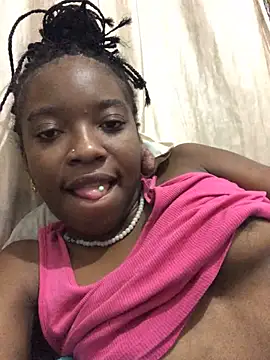 Snapshot of sharoon_cutee chatting on February 11, 2026, 12:32 am sharoon cutee online show from February 11, 2026, 12:32 am