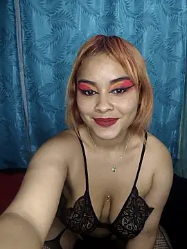 zoe love18 online show from February 16, 2026, 2:43 am