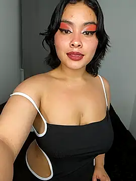 zoe love18 online show from July 20, 2026, 3:36 am