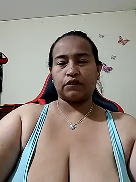 Snapshot of BustySexy_Nataly chatting on May 5, 2026, 6:05 am BustySexy Nataly online show from May 5, 2026, 6:05 am