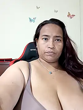 Snapshot of BustySexy_Nataly chatting on April 29, 2026, 5:30 pm BustySexy Nataly online show from April 29, 2026, 5:30 pm