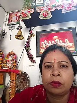 Snapshot of Diya_221342 chatting on February 3, 2026, 8:52 am Diya 221342 online show from February 3, 2026, 8:52 am