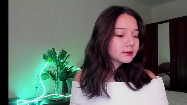 mila love 222 online show from February 3, 2026, 12:54 pm