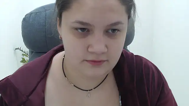 Snapshot of Maddinia chatting on March 6, 2026, 8:20 am Maddinia online show from March 6, 2026, 8:20 am