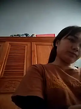cute-hiphop online show from June 4, 2026, 5:01 am