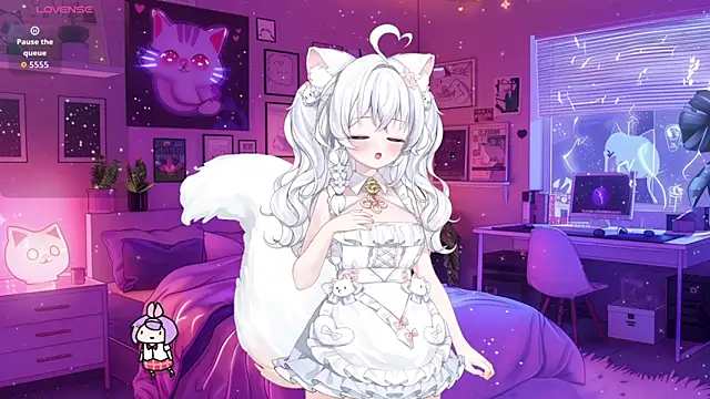 Emi Glow online show from February 17, 2026, 1:14 am