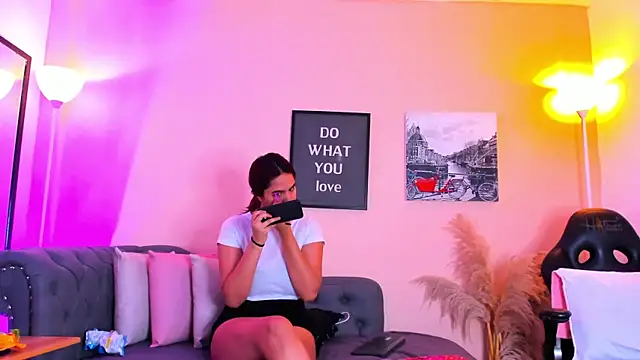 victoriazans online show from February 17, 2026, 3:48 am