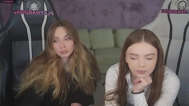 Snapshot of Zlata_Sky chatting on March 6, 2026, 3:51 pm Zlata Sky online show from March 6, 2026, 3:51 pm