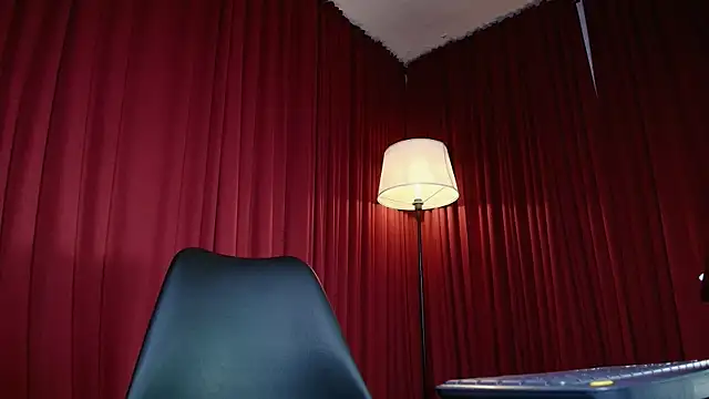 Sharlotte  1 online show from April 20, 2026, 11:35 am