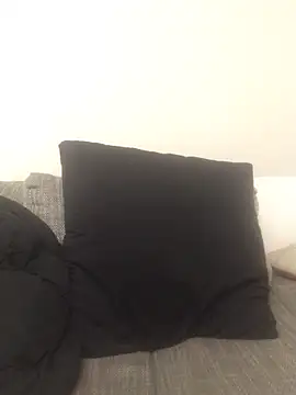 Snapshot of LeonieClaire chatting on March 23, 2026, 6:08 pm LeonieClaire online show from March 23, 2026, 6:08 pm