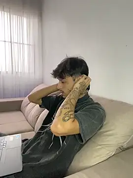 ruffvip online show from February 8, 2026, 7:44 pm