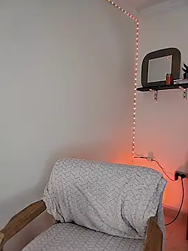 LilaRvsh online show from February 20, 2026, 5:04 pm