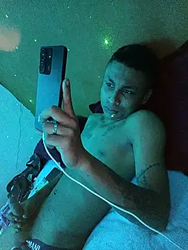 miguelit21 online show from March 5, 2026, 5:04 am