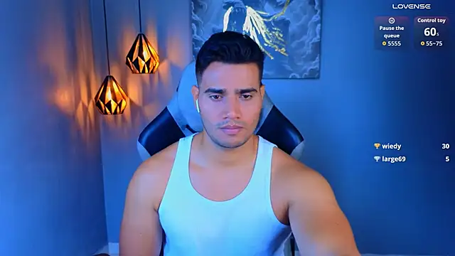 AndresRodriguez1 online show from May 1, 2026, 2:44 pm