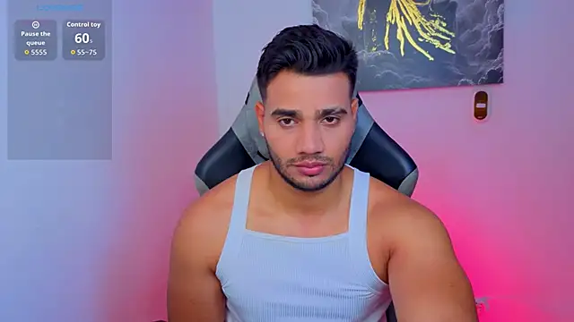 Snapshot of AndresRodriguez1 chatting on June 5, 2026, 10:32 am AndresRodriguez1 online show from June 5, 2026, 10:32 am