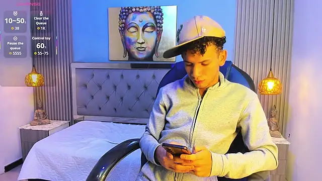 JDWhite18 online show from June 29, 2026, 1:01 am