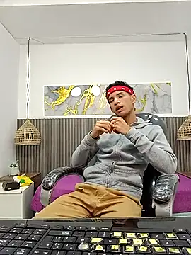 JDWhite18 online show from February 15, 2026, 4:35 am