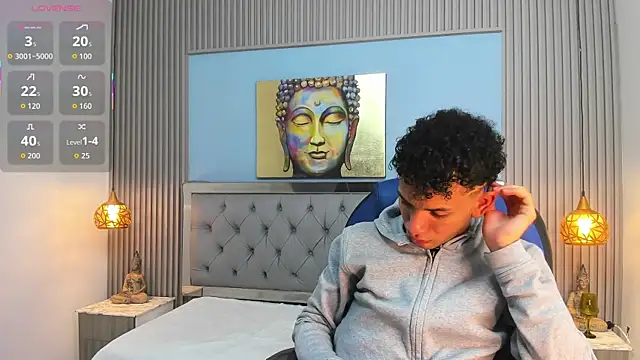 JDWhite18 online show from July 5, 2026, 12:37 am