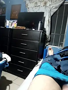 Snapshot of DanielLuna3819 chatting on April 1, 2026, 5:31 am DanielLuna3819 online show from April 1, 2026, 5:31 am