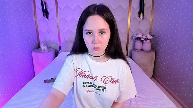 MonicaBev online show from March 12, 2026, 8:46 pm