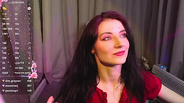 NicoleLuxe online show from April 20, 2026, 5:36 pm