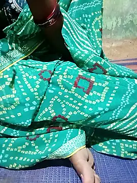 Royal hotti0011 online show from April 7, 2026, 8:38 am