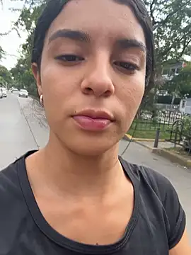 NaniBlossomX online show from March 1, 2026, 7:25 pm