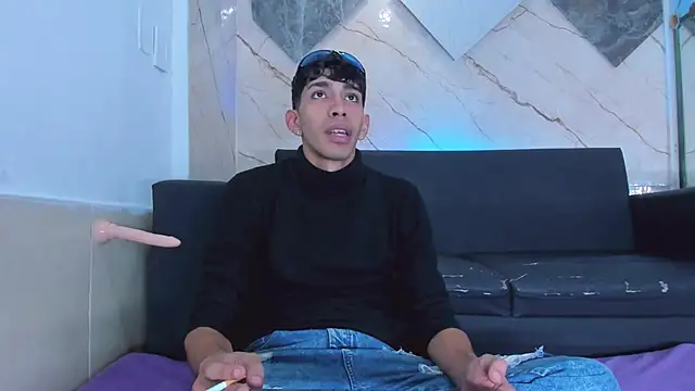 Snapshot of biig_boy chatting on February 14, 2026, 8:20 pm biig boy online show from February 14, 2026, 8:20 pm