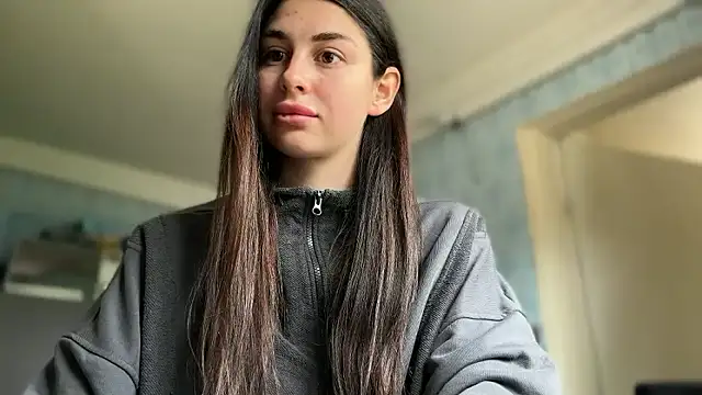 LiluMartiznir online show from May 14, 2026, 11:07 am