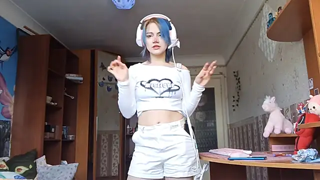 KathernSaulters online show from February 3, 2026, 6:40 am