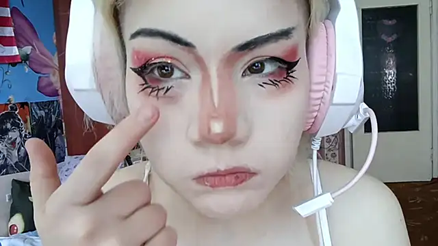 KathernSaulters online show from March 13, 2026, 7:13 am