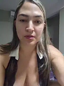 Snapshot of Grecia00x chatting on April 5, 2026, 1:01 am Grecia00x online show from April 5, 2026, 1:01 am