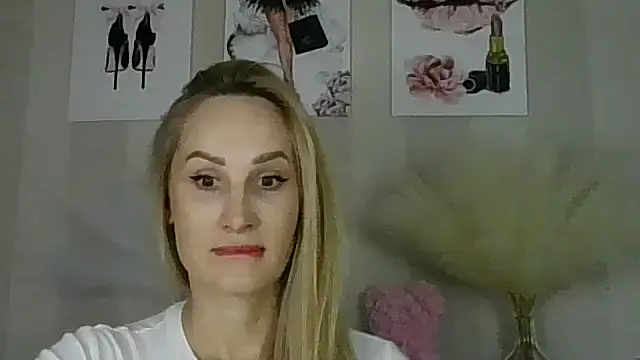 Kikki777 online show from February 2, 2026, 8:52 pm